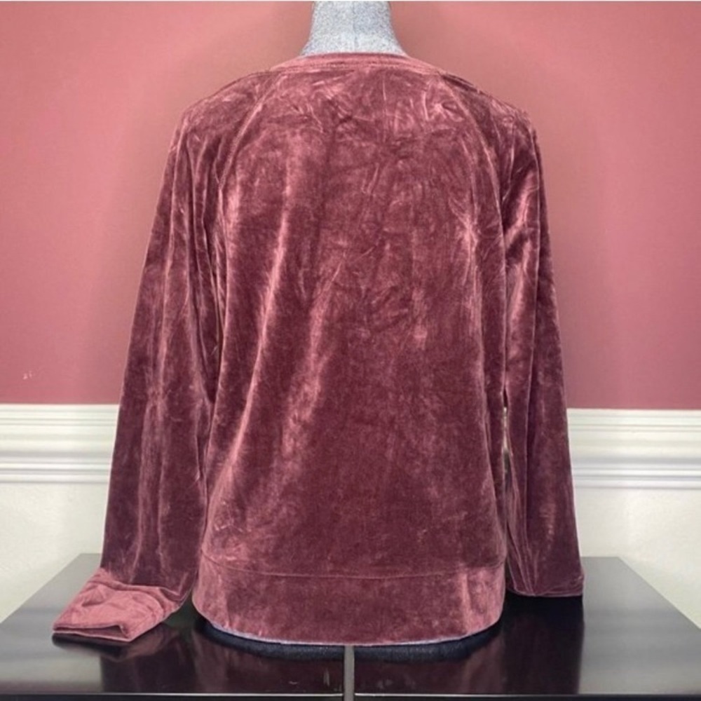 Old Navy burgundy crew neck sweater
size Small velvet like women - Picture 2 of 4